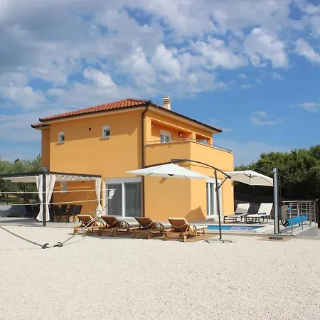 House - Skyline Vila *