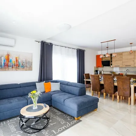 House - Skyline Villa *