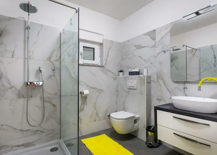 House - Skyline וילה